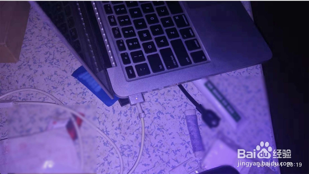 冬天笔记本冻了无法启机怎么办