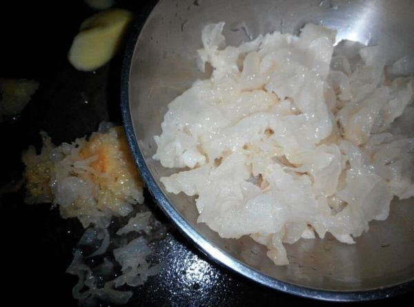 牛奶雪耳炖木瓜