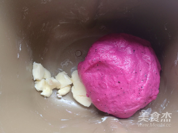 红心火龙果吐司