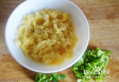 香煎肉末土豆泥的做法