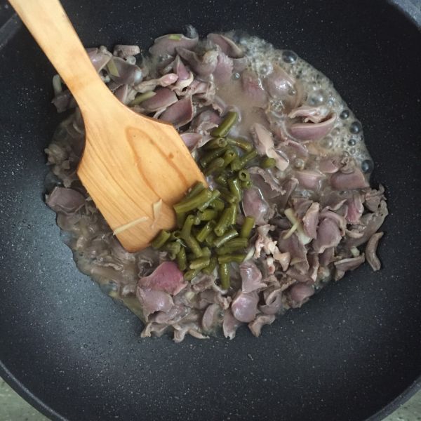 #美食美刻,乐享美极#酸辣鸡杂