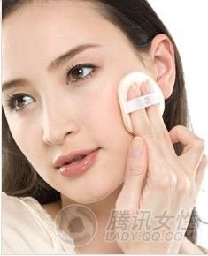 怎样快速补底妆