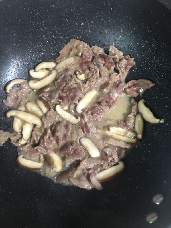 快手菜香菇炒牛肉
