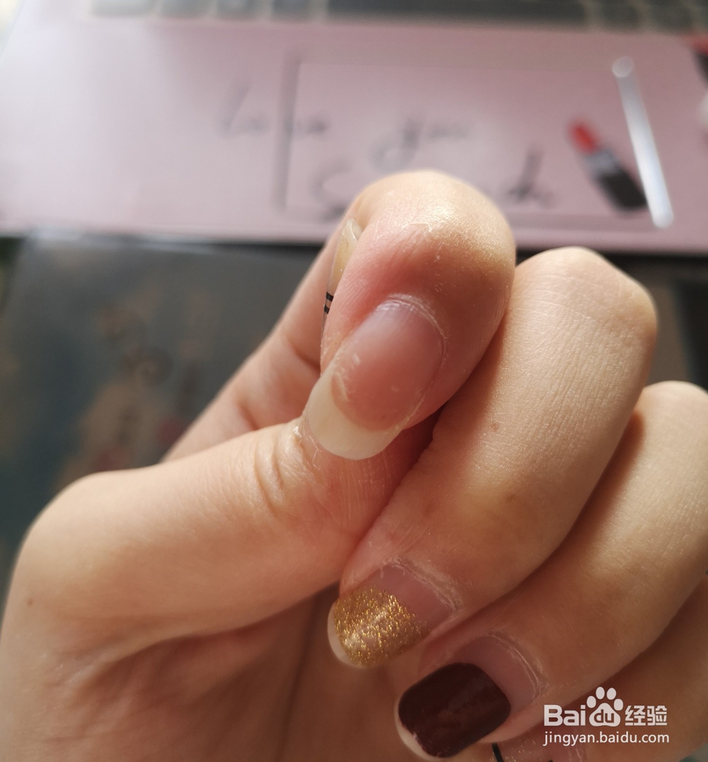 贴指甲贴有什么危害