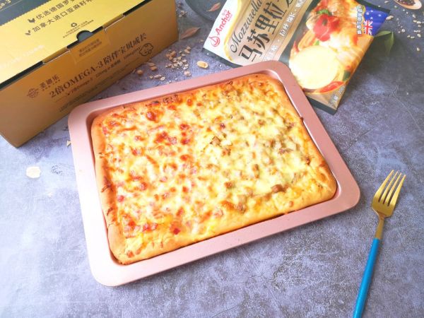 牛排培根肉双拼披萨