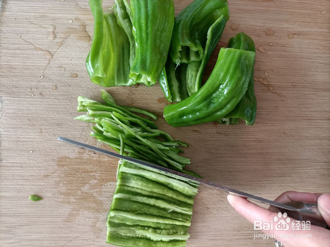 青椒炒河虾的做法