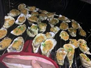 自做秘制烤生蚝