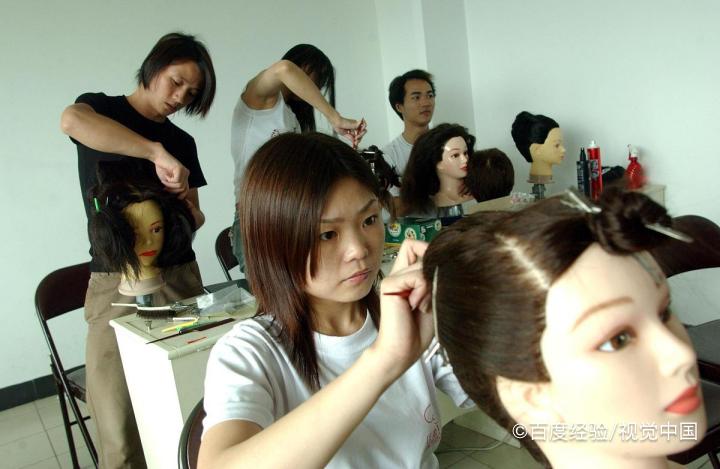 手指梳头的好处