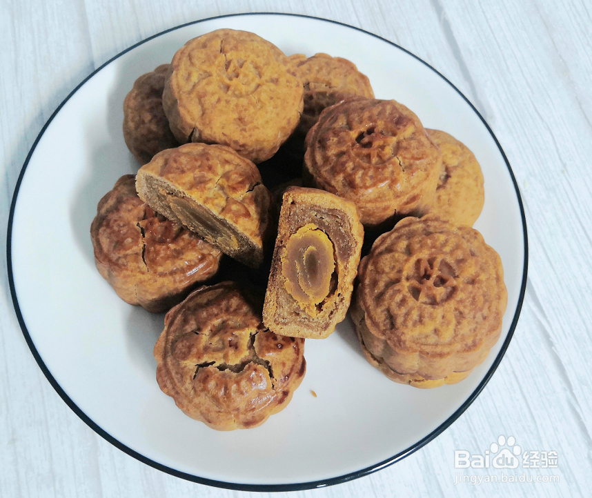 莲蓉蛋黄月饼怎么做？