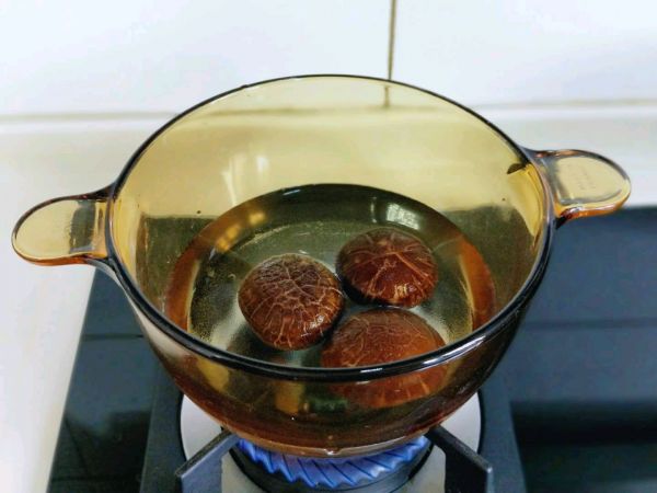 香菇豆腐鲫鱼汤