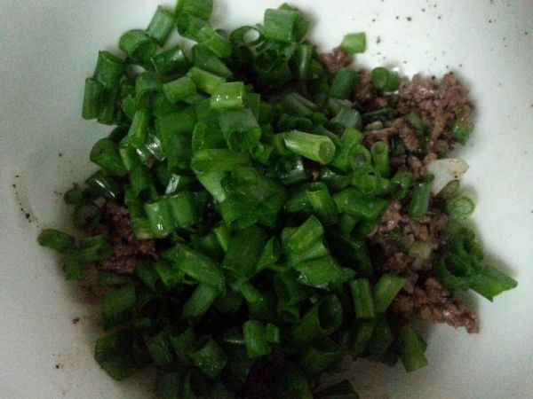 葱香牛肉土豆饼