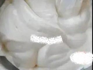 圆形戚风蛋糕怎么做?