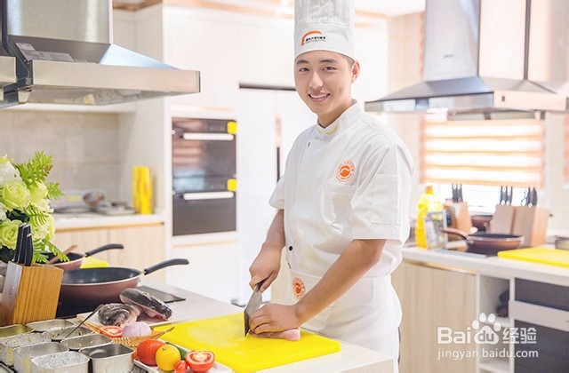 初高中毕业学厨师好不好