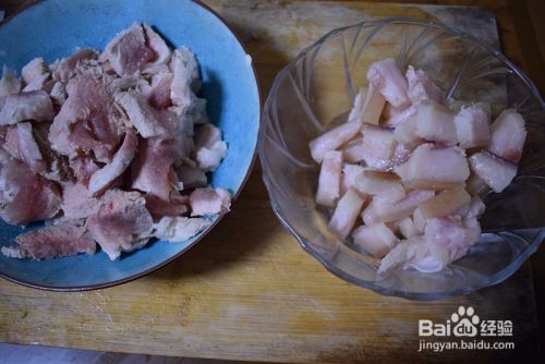 苤蓝炒肉片怎么做好吃 苤蓝青椒烧肉做法