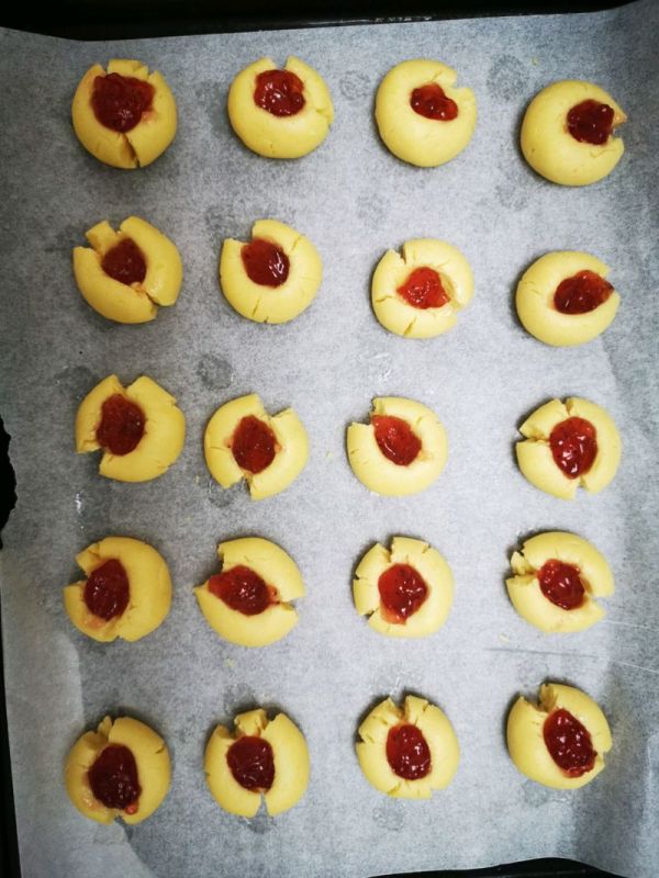 草莓酱玛格丽特饼干