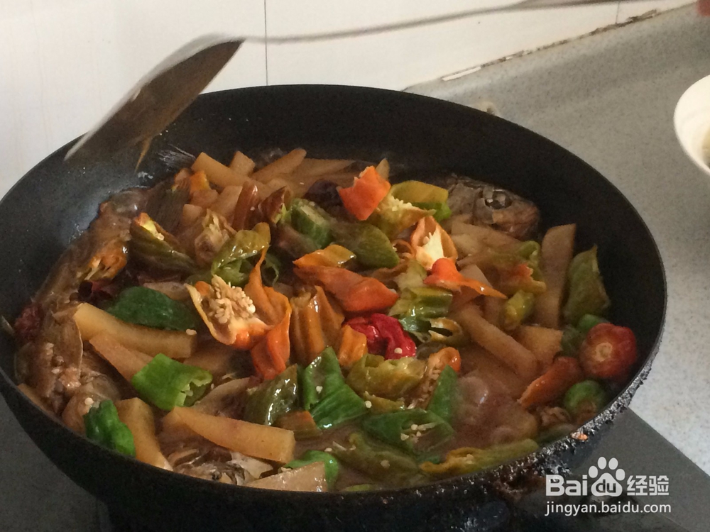 如何做鲫鱼炖白萝卜