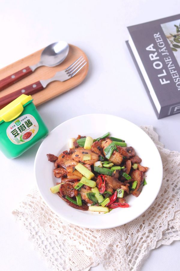 酱香蒜苗炒肉片