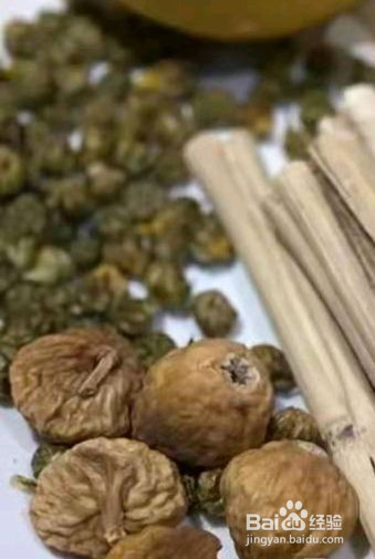 茅根多色布丁的做法