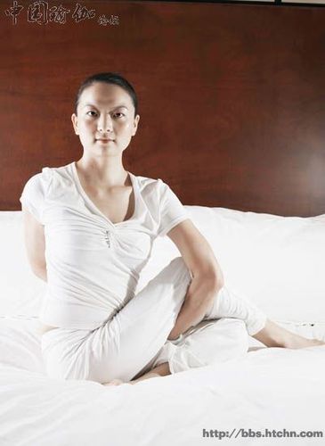 怎样做睡前瑜伽？