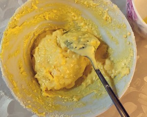 蛋黄溶豆的做法