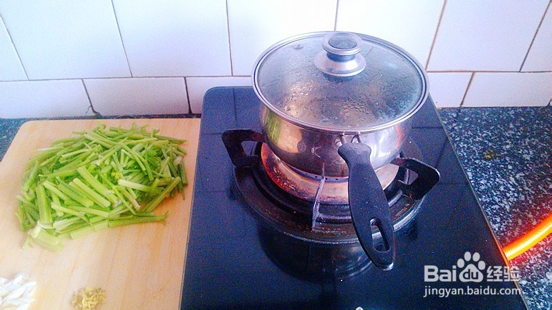 鲜香美味芹菜炒肉——营养膳食搭配系列之九