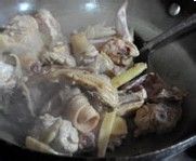 孕妇餐 墨鱼煨鸡汤
