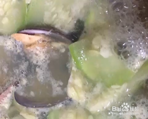 毫无压力做蛤蜊丝瓜汤