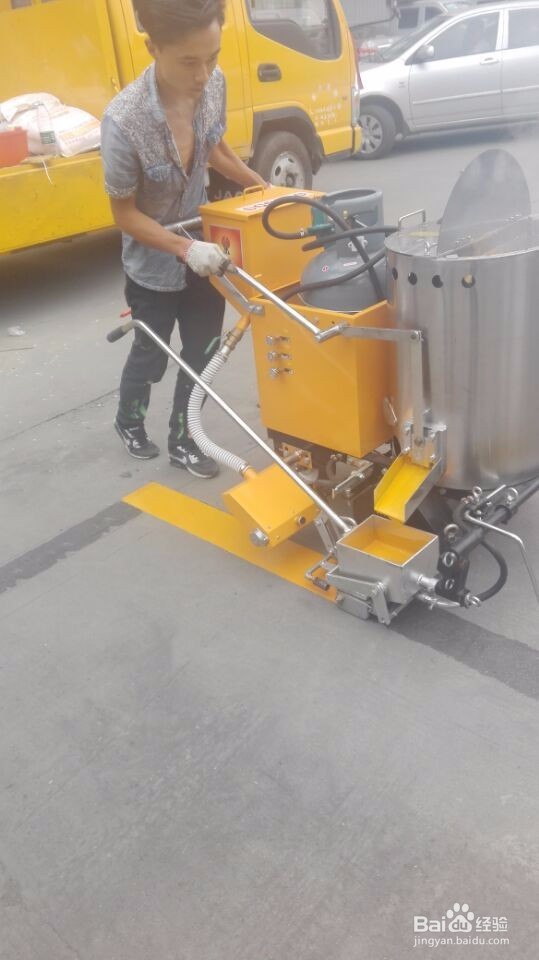 停车位划线怎么划？