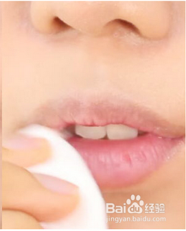 新手要怎样才能画出干净的红唇妆