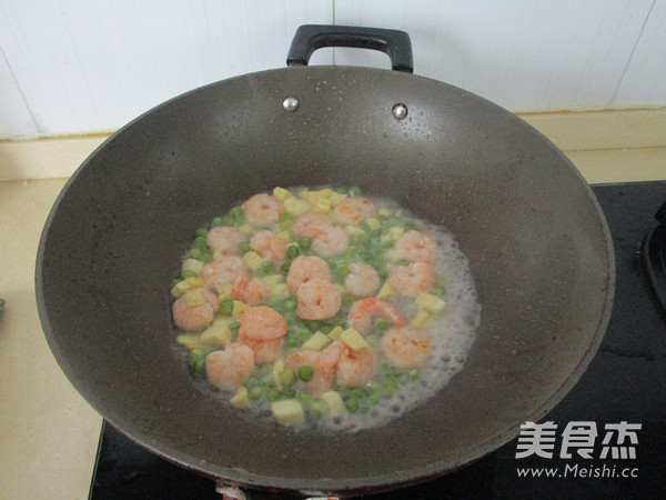 虾仁汤年糕的做法