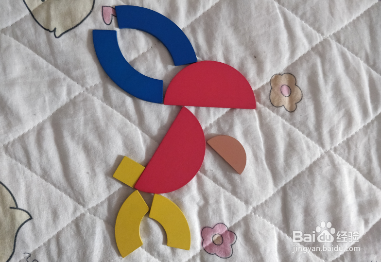 用幼儿积木怎么拼一只站着的长耳兔？