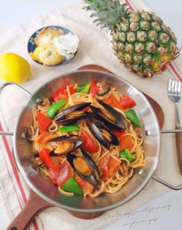 贻贝口蘑茄酱意面