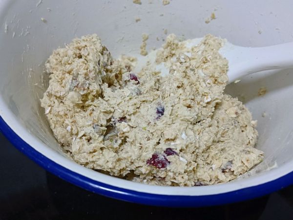 开心果燕麦巧克力甜甜圈