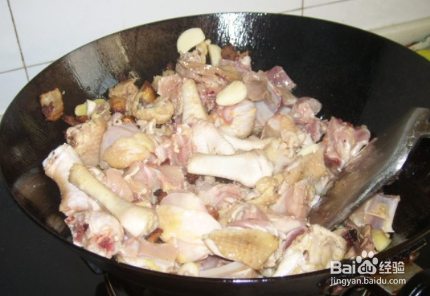 青椒烧公鸡的做法