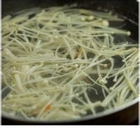 凉拌红卜金针菇的介绍
