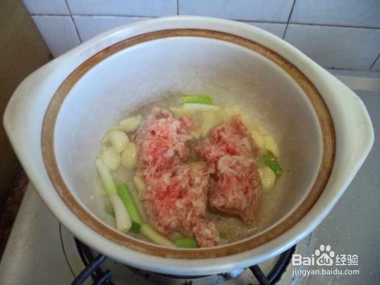 餐桌必备素菜酱焖豆腐