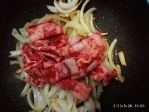 洋葱炒牛肉——既简单又美味