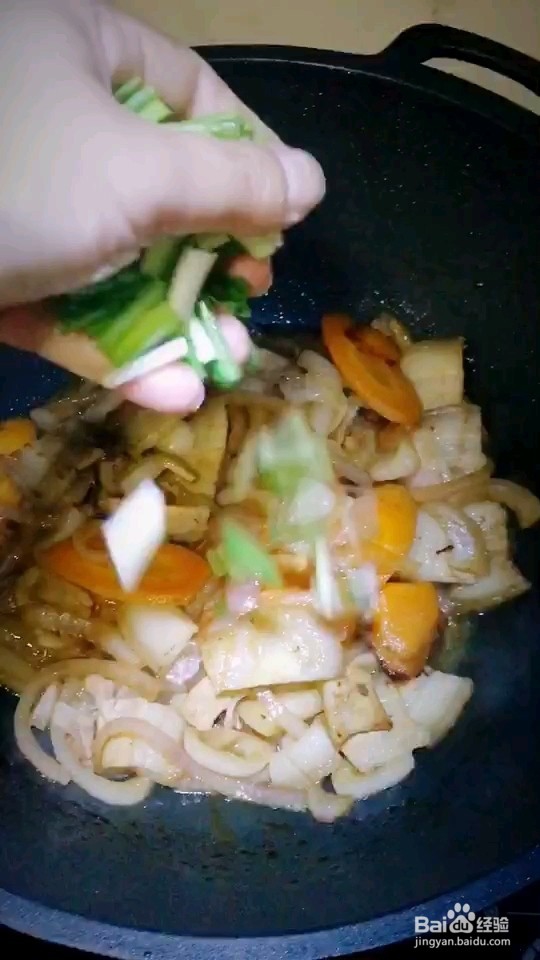 洋葱炒肉片的做法