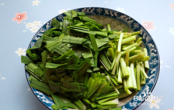韭菜炒绿豆芽的做法