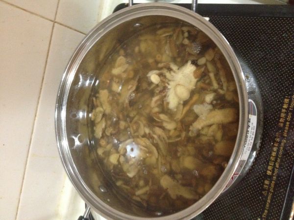 当归黄芪土鸡汤
