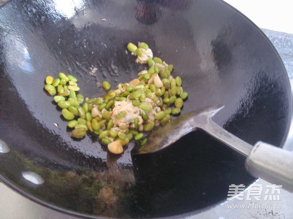 蛋清炒毛豆的做法