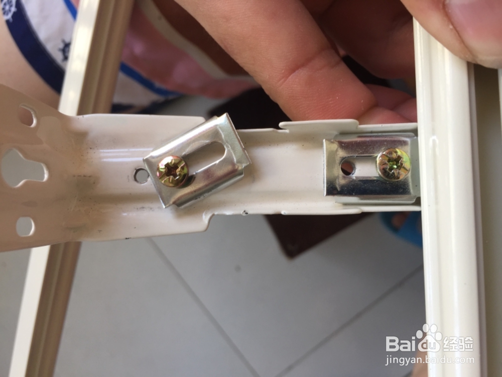 自己怎样安装窗帘轨道