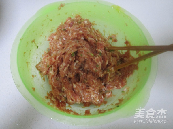 鲜肉荠菜馄饨