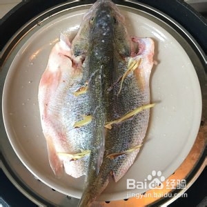清蒸新鲜鲈鱼