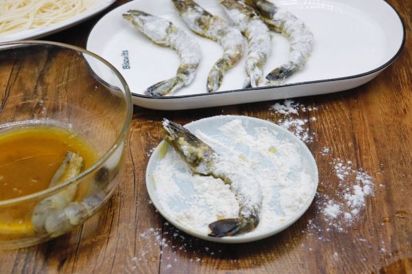 红红火火腰缠万贯面条炸大虾高颜值好口味