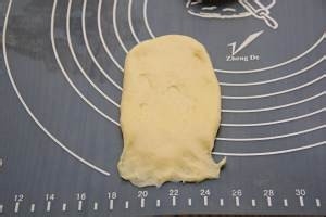 椰丝奶油包的做法