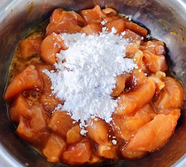 青椒胡萝卜炒鸡丁