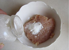 创意草菇焖鸡丸