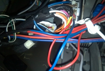 我们自己把升窗变得简单加装自动升窗器