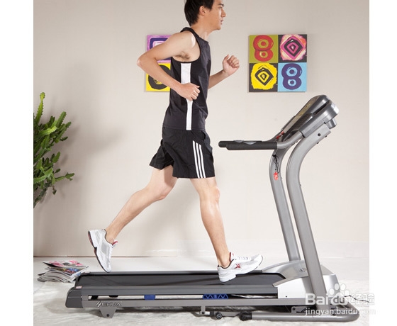 跑步机上跑步注意细节